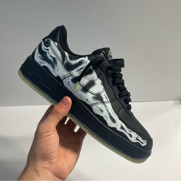 af1 black skeleton on feet